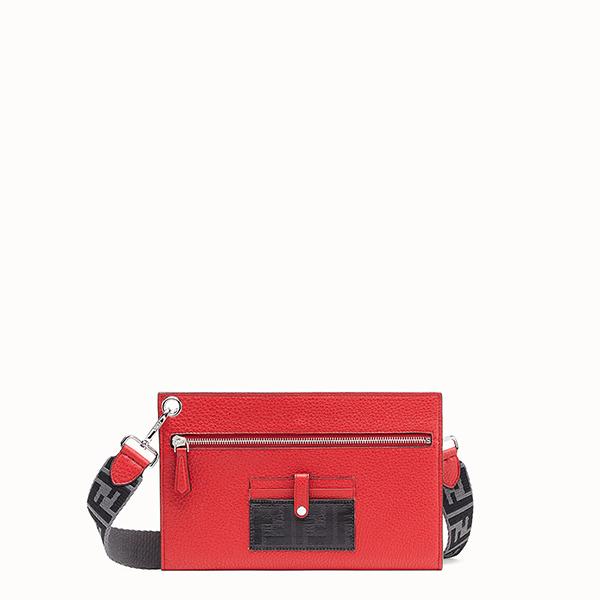 2019春夏新作【FENDI】FF モチーフ フラット レザー ポーチ 2色 9100705